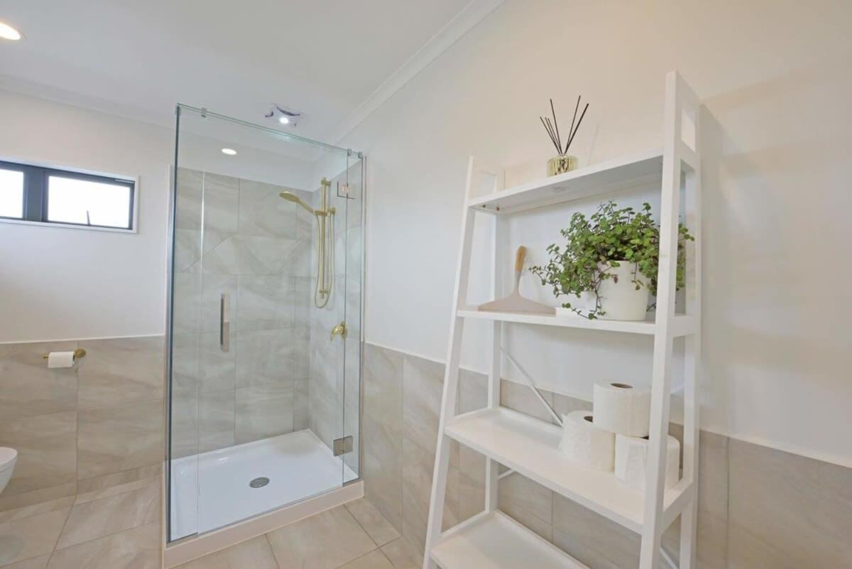 Escape To High End Comforts On Riverton Villa Mount Maunganui Exterior photo