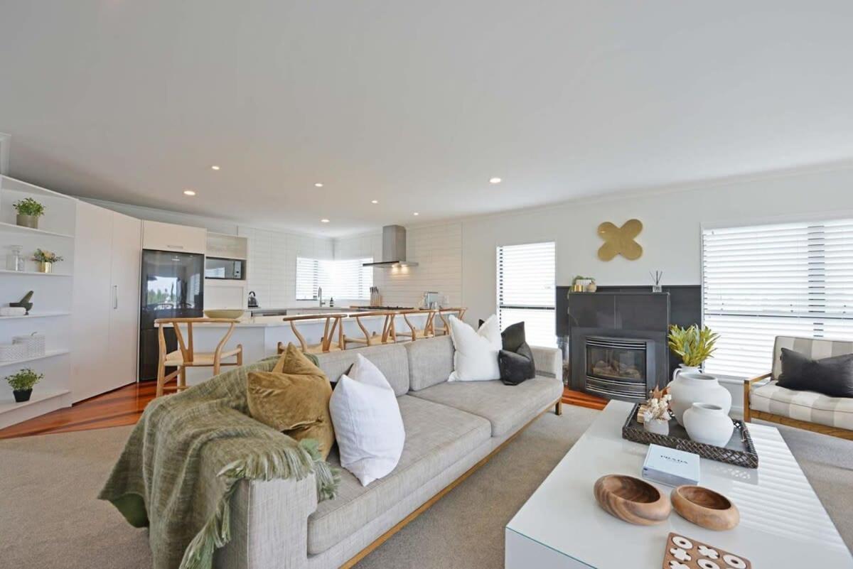 Escape To High End Comforts On Riverton Villa Mount Maunganui Exterior photo