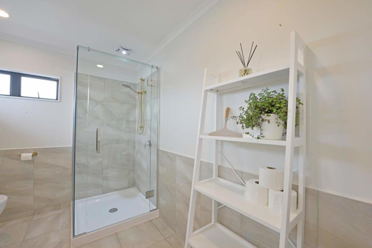 Escape To High End Comforts On Riverton Villa Mount Maunganui Exterior photo